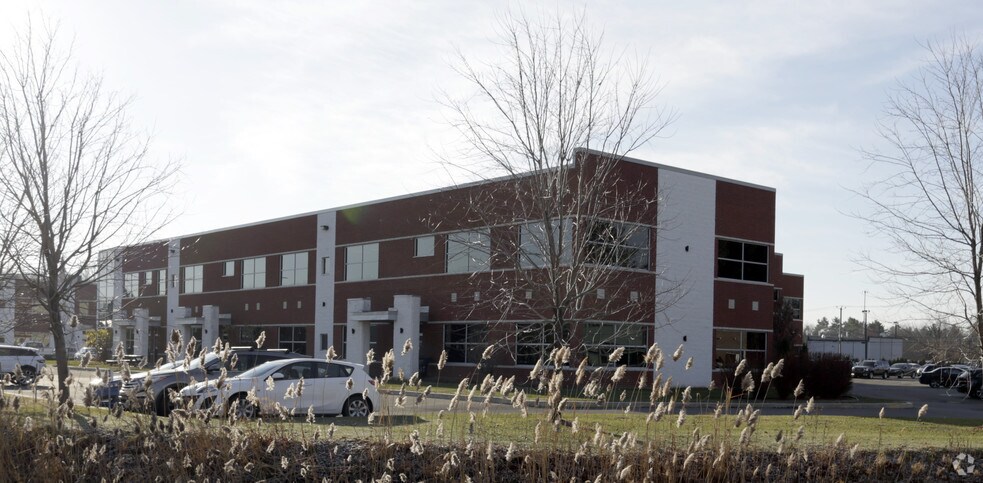 More Photos Of 99 Rue Émilien-Marcoux, Blainville Warehouse For Lease