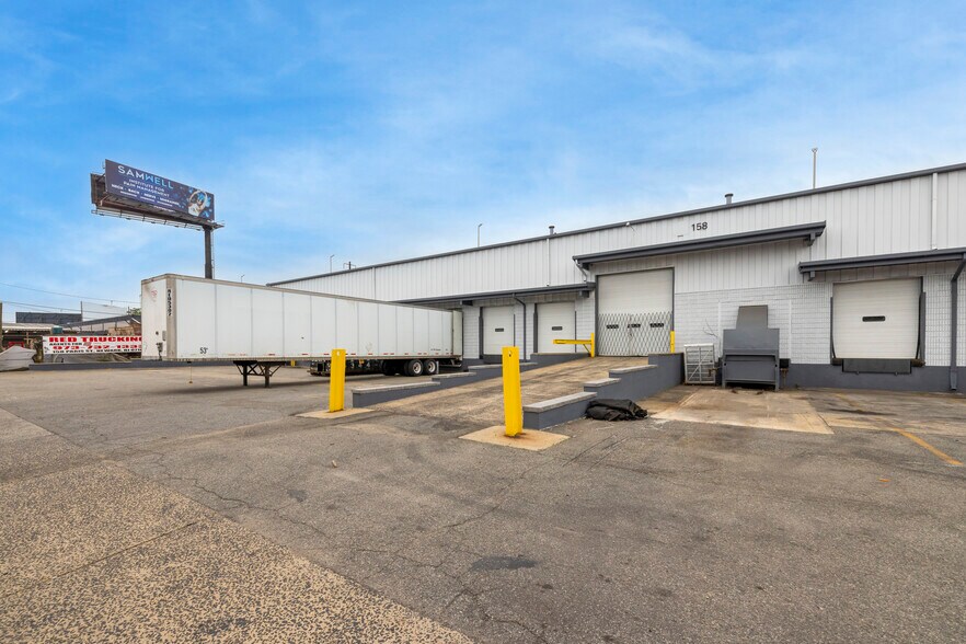 Primary Photo Of 136-158 Paris St, Newark Warehouse For Lease