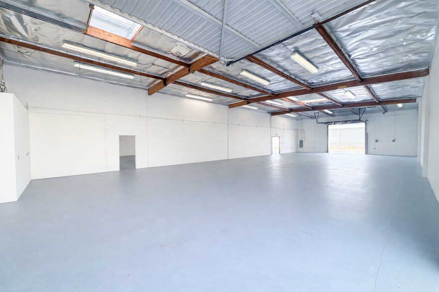 More Photos Of 251 Gemini Ave, Brea Warehouse For Sale