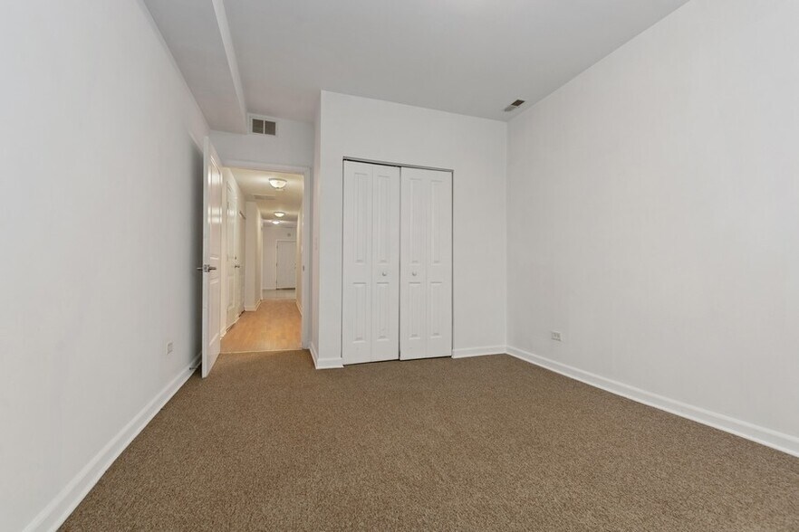 More Photos Of 6731 S Chappel Ave, Chicago Apartments For Sale