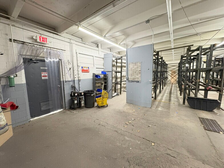 More Photos Of 8001 Washington St, Thornton Auto Repair For Lease