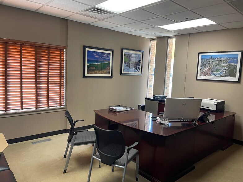 More Photos Of 620 Enterprise Dr, Oak Brook Light Distribution For Lease