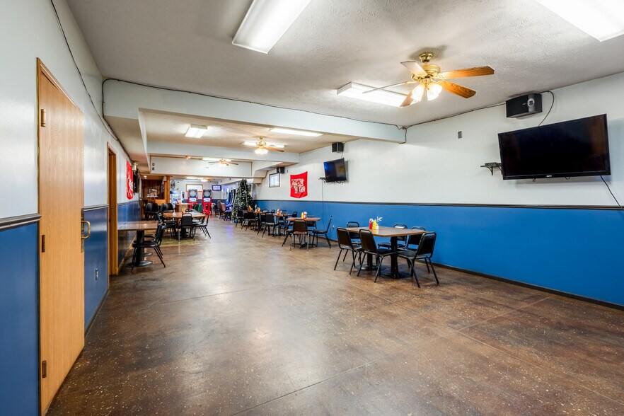 More Photos Of 1600 State St, Blair Restaurant For Sale