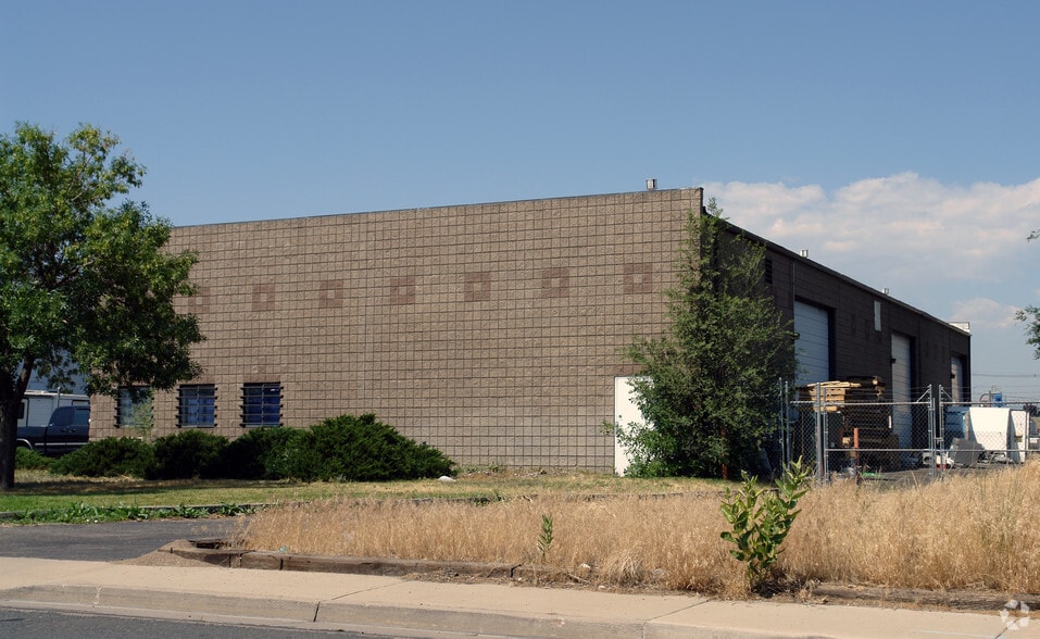 More Photos Of 5751 Fairfax St, Commerce City Warehouse For Sale