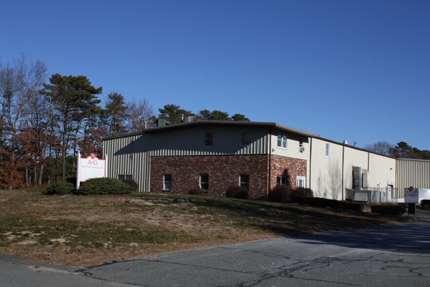 More Photos Of 19 Richards Rd, Plymouth Warehouse For Lease