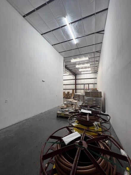 More Photos Of 625 Treeland Dr, Ladson Light Distribution For Lease