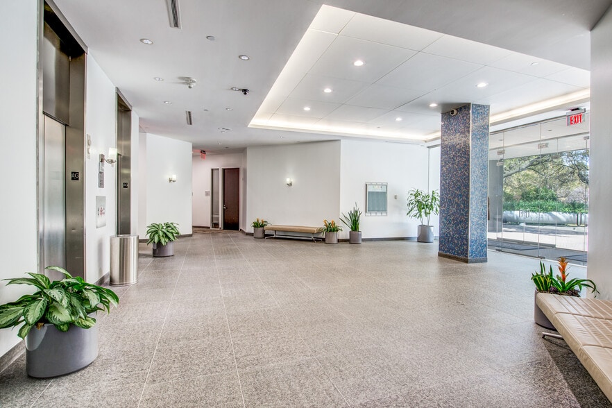 More Photos Of 14875 Landmark Blvd, Addison Office For Sale