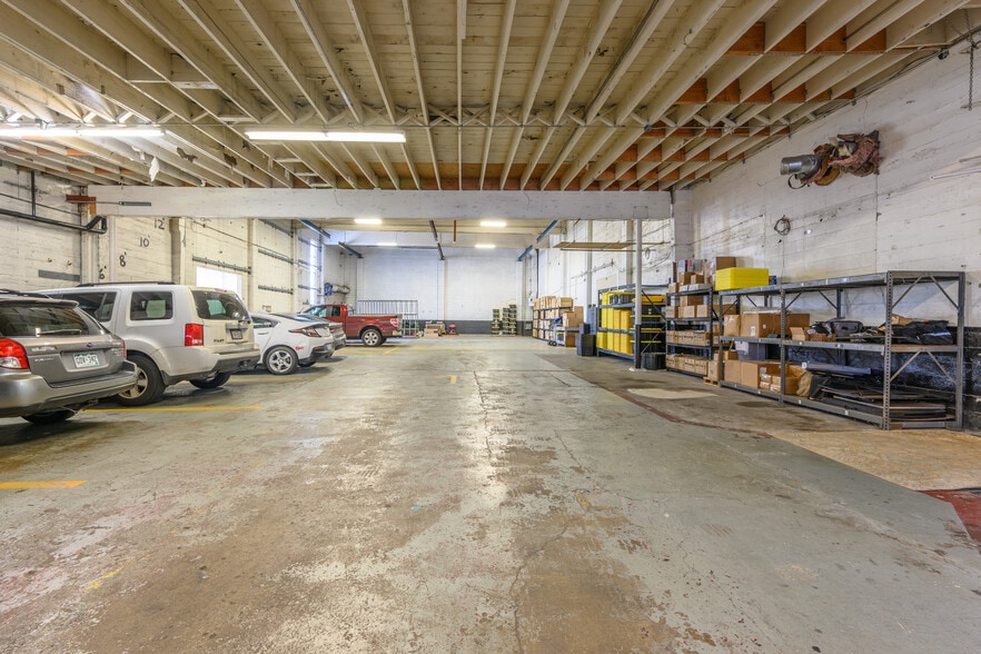 More Photos Of 2014 SE 9th Ave, Portland Warehouse For Sale