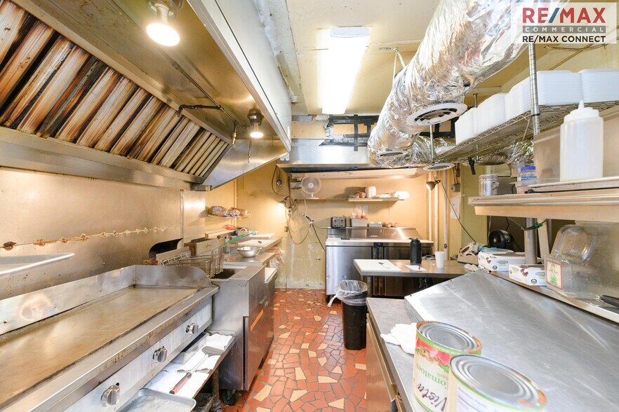 More Photos Of 9900 Jefferson Ave, Newport News Restaurant For Sale