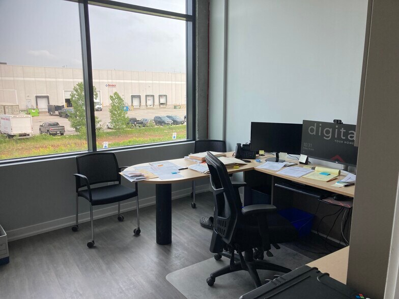 More Photos Of 800 Laurentian Dr, Burlington Warehouse For Sale