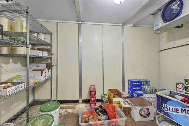 More Photos Of 821 S Broadway, Green Bay Restaurant For Sale