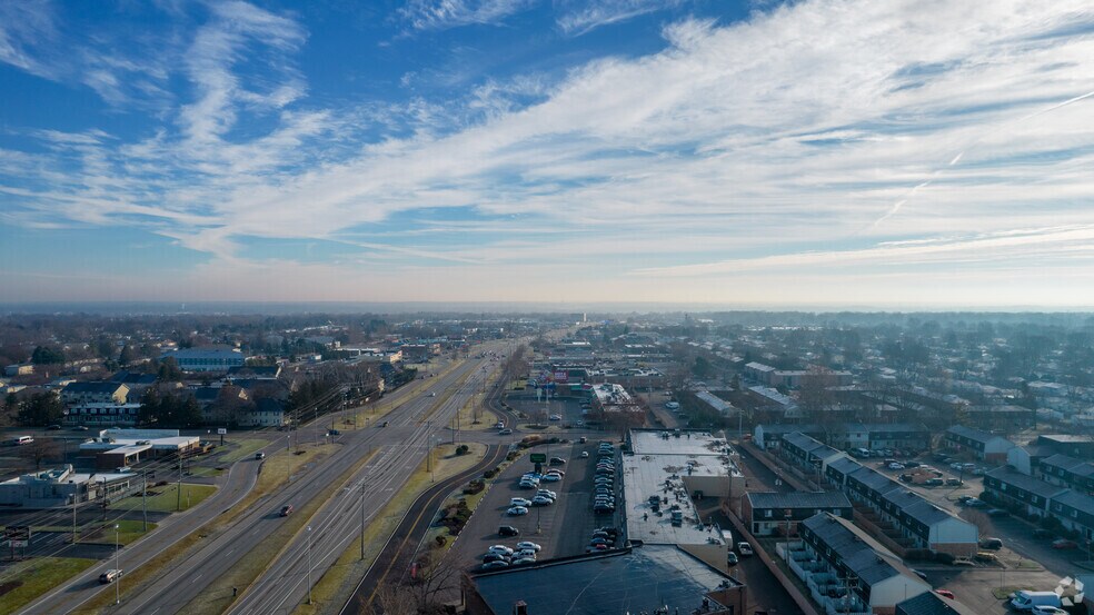 More Photos Of 1925 E Dublin Granville Rd, Columbus Office For Sale