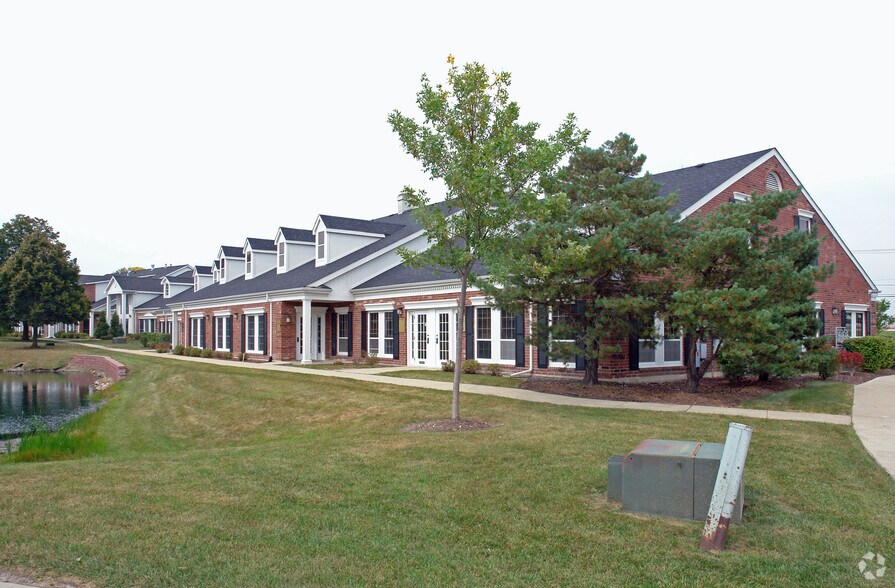 More Photos Of 33 W Higgins Rd, South Barrington Unknown For Lease