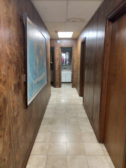 More Photos Of 13424 Hempstead Hwy, Houston Warehouse For Sale