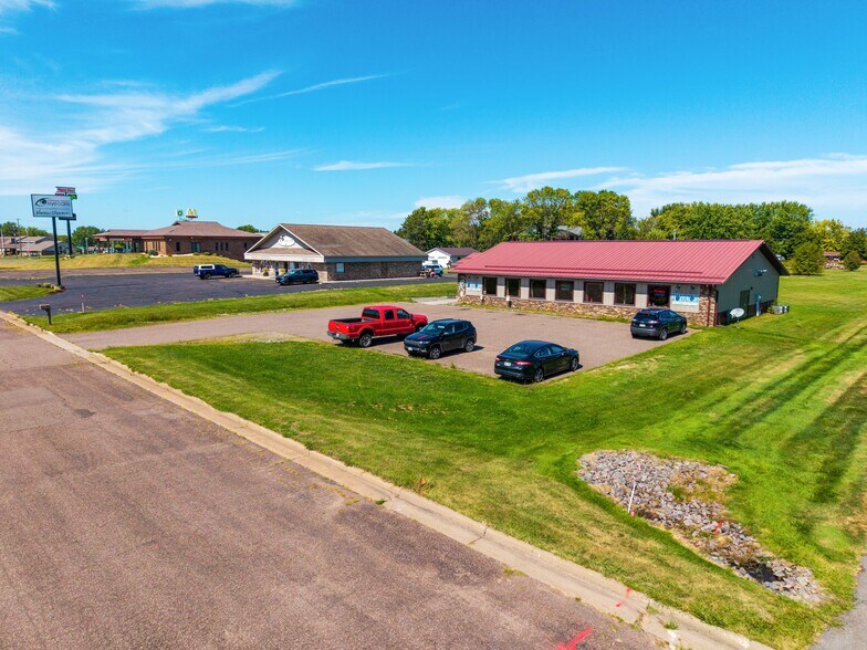 Primary Photo Of 205 E Hill St, Thorp Medical For Sale