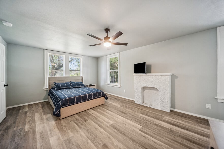 More Photos Of 1703 S Quaker Ave, Tulsa Apartments For Sale