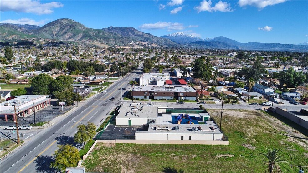 More Photos Of 1455 E Lynwood Dr, San Bernardino Schools For Sale