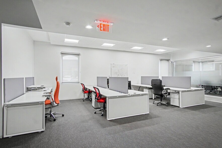 More Photos Of 1810 Snake River Rd, Katy Medical For Sale
