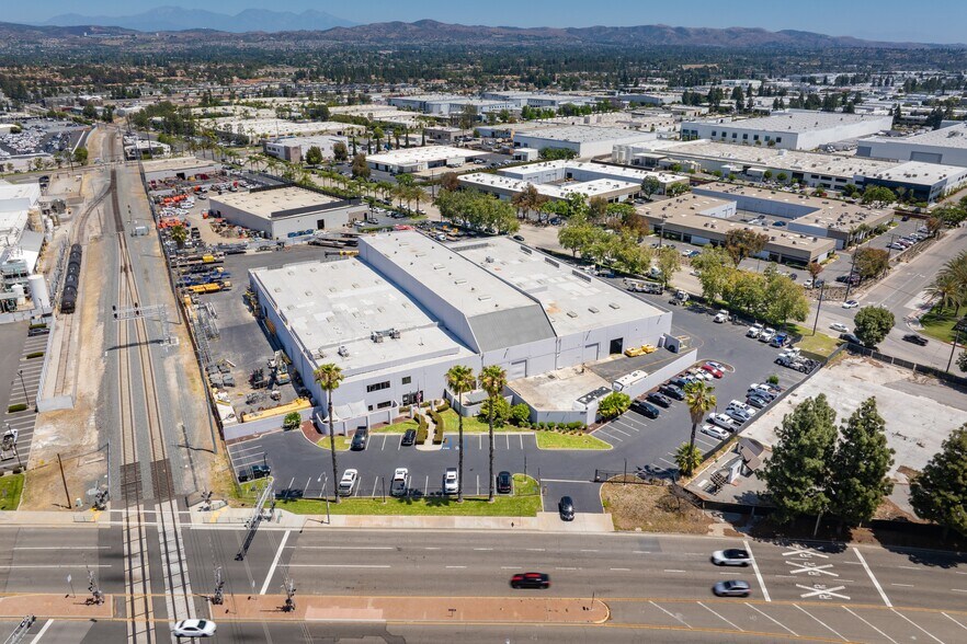 Primary Photo Of 1210 N Tustin Ave, Anaheim Warehouse For Lease