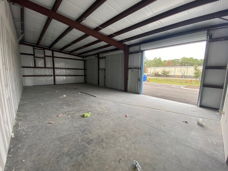 More Photos Of Saint Johns Bluff Rd N, Jacksonville Auto Repair For Lease