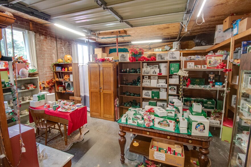 More Photos Of 1007 W Delmar Ave, Godfrey General Retail For Sale