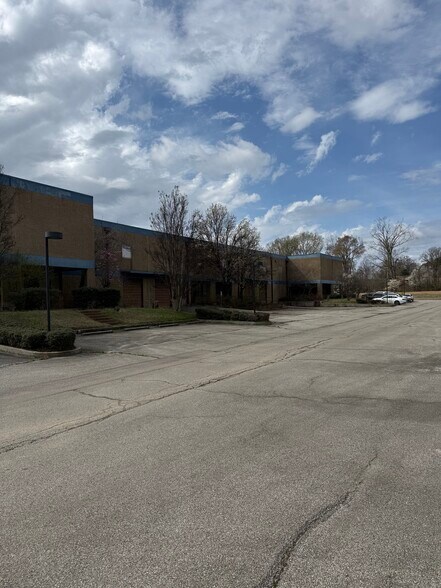 More Photos Of 4161 Getwell Rd, Memphis Warehouse For Sale