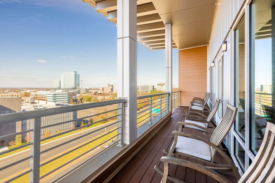 More Photos Of 11830 Sunrise Valley Dr, Reston Apartments For Lease