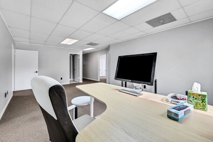 More Photos Of 5209 San Jose Blvd, Jacksonville Office For Sale