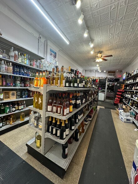 More Photos Of 39 Ridge Rd, Lyndhurst Storefront Retail Residential For Sale