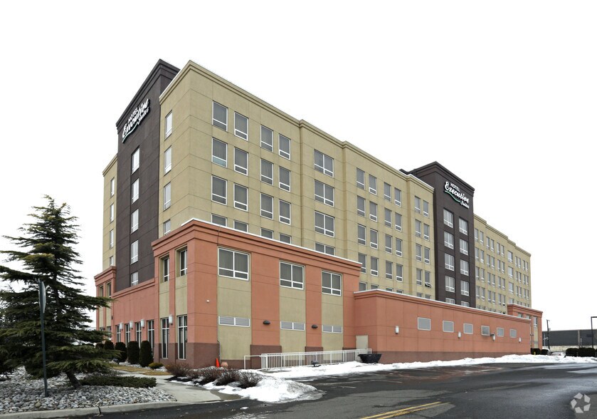 More Photos Of 30 Minue St, Carteret Hotel For Lease