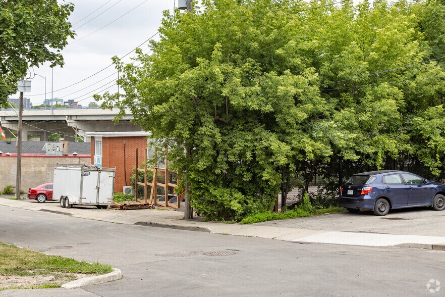 More Photos Of 43 Glen Rd, Hamilton Land For Sale