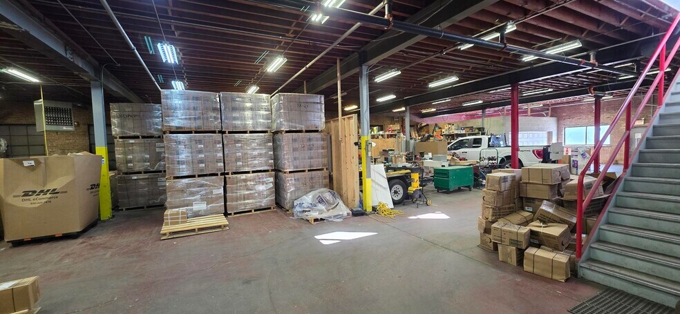 More Photos Of 6465 N Avondale Ave, Chicago Manufacturing For Sale