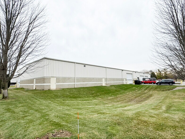 More Photos Of 4073 Meghan Beeler Ct, South Bend Flex For Sale