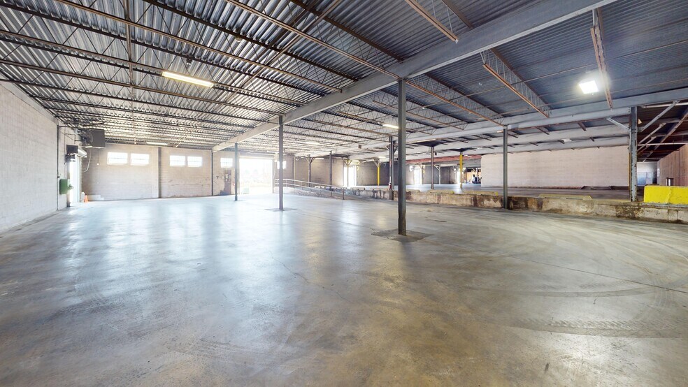 More Photos Of 1570 N Olden Ave, Ewing Flex For Sale