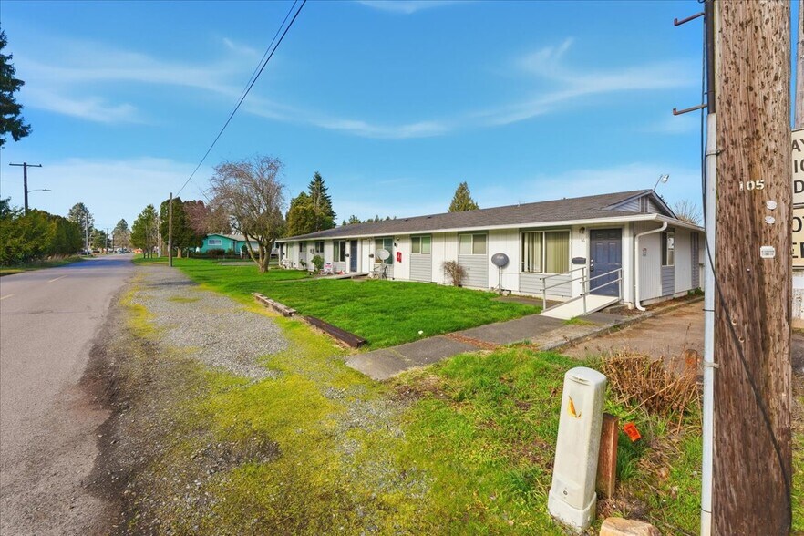 More Photos Of 1100-1105 S Pearl St, Centralia Apartments For Sale