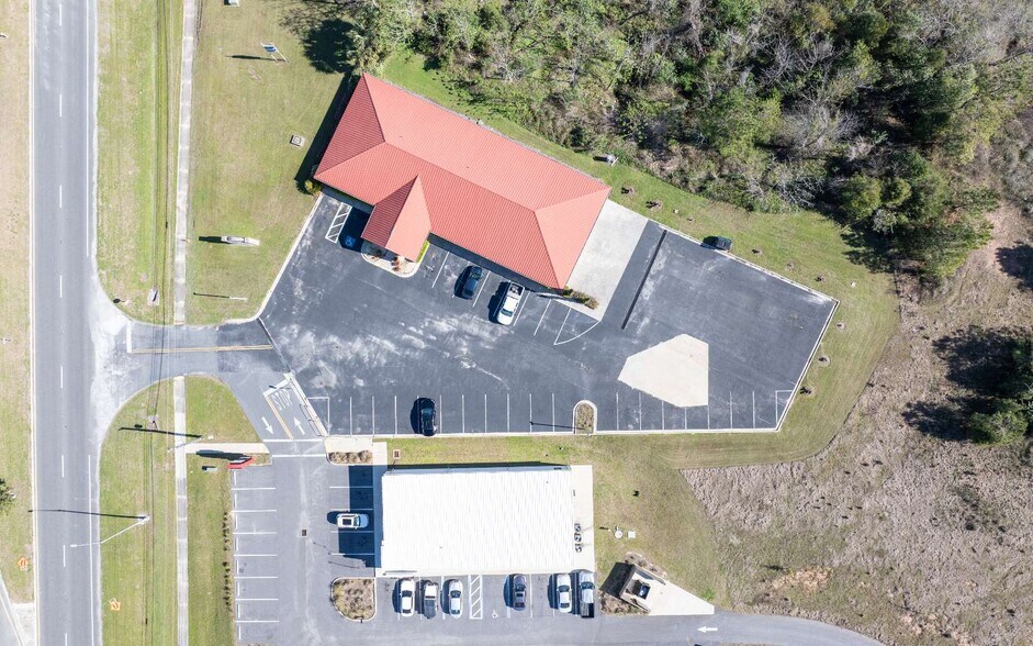 More Photos Of 1720 N Ohio Ave, Live Oak Office For Sale