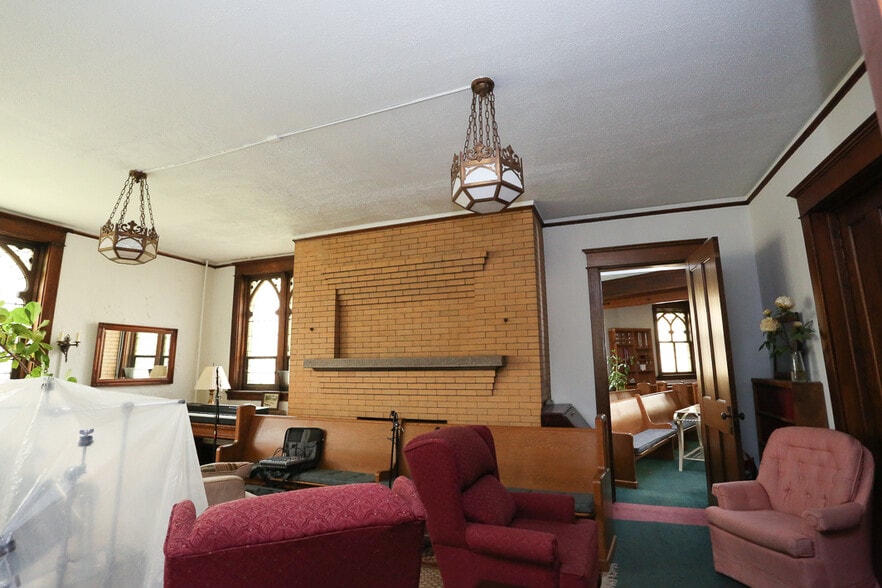 More Photos Of 1205 Elm St, Youngstown Religious Facility For Sale