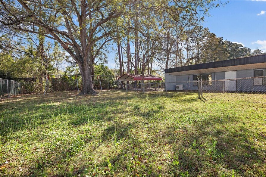 More Photos Of 6043 Terry Rd, Jacksonville Daycare Center For Sale