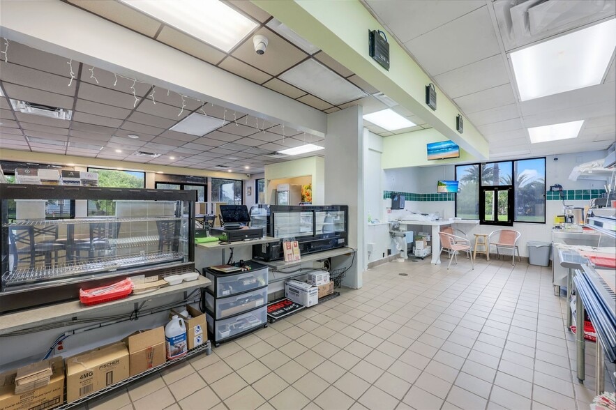 More Photos Of 10493 Stringfellow Rd, Saint James City Storefront Retail Office For Sale