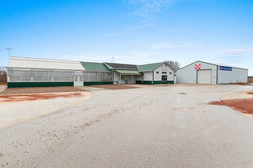 More Photos Of 5814 Calumet Ave, Manitowoc General Retail For Sale