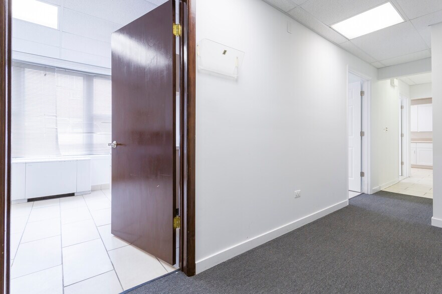 More Photos Of 1835 N 19th Ave, Melrose Park Medical For Lease