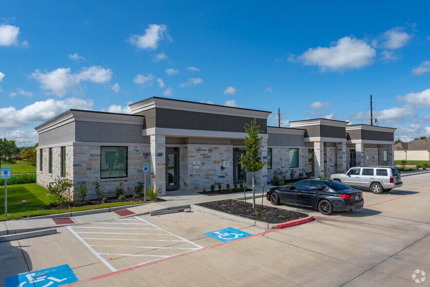 Primary Photo Of 3129 Kingsley Dr, Pearland Medical For Lease