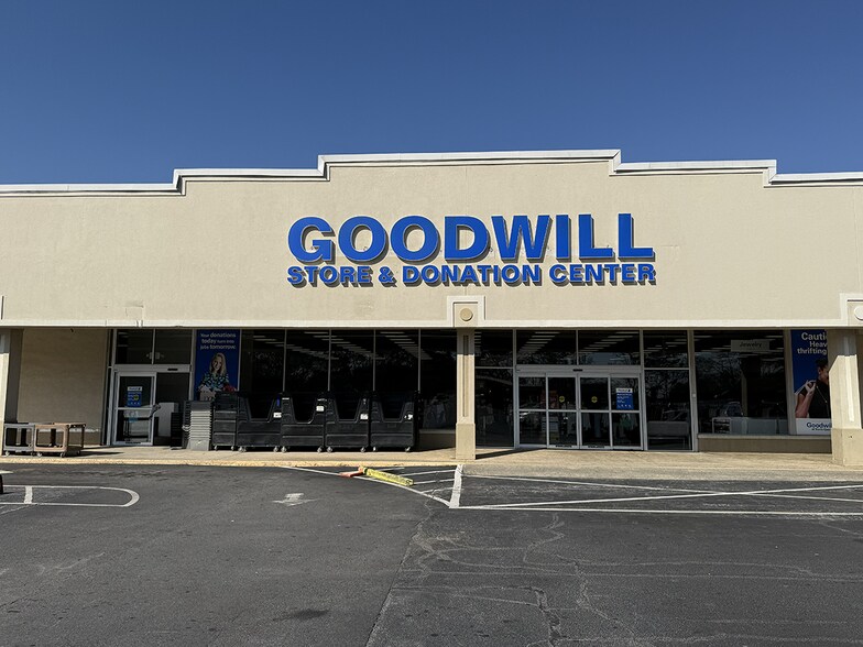 More Photos Of 5265 Lawrenceville Hwy NW, Lilburn Storefront For Lease