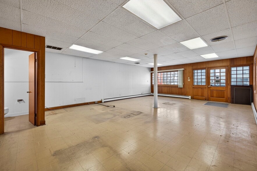 More Photos Of 314 N Braddock St, Winchester Office For Sale