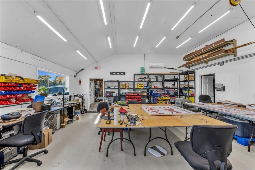 More Photos Of 357 W Main St, Searsport Freestanding For Sale