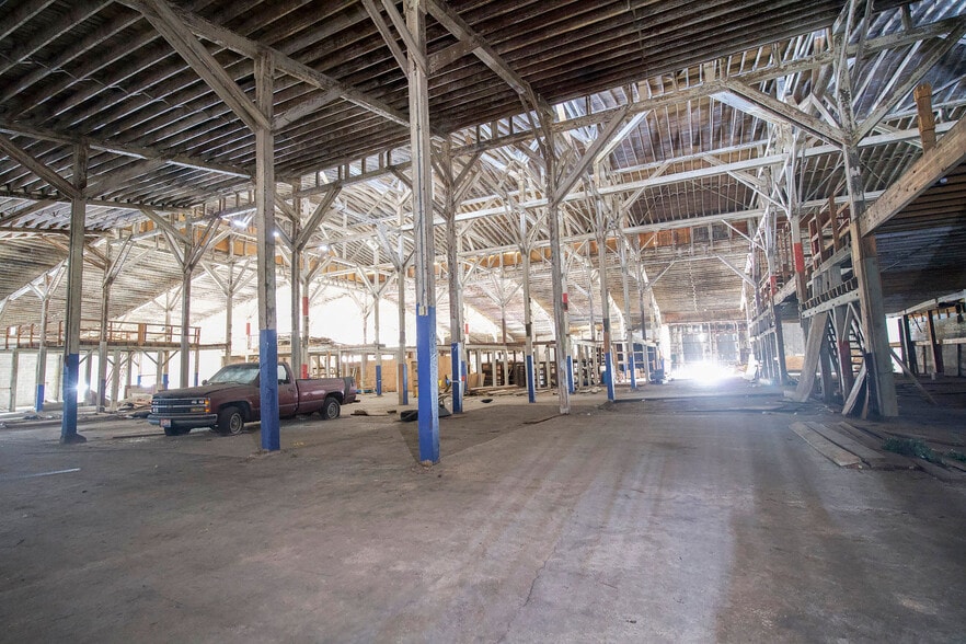 More Photos Of 221 S Walnut Ave, Sidney Warehouse For Sale