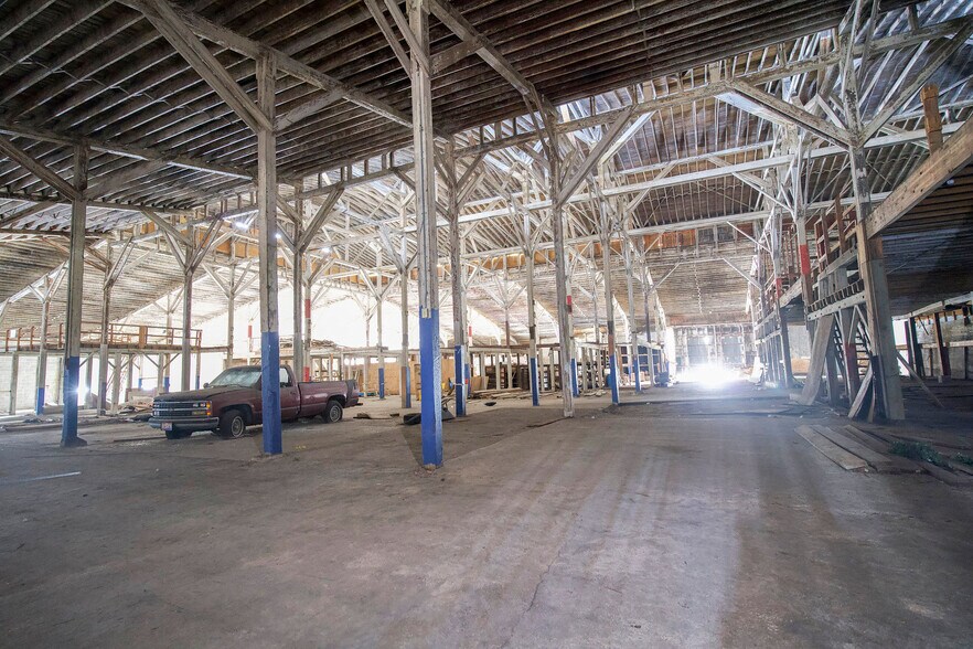 More Photos Of 221 S Walnut Ave, Sidney Warehouse For Sale