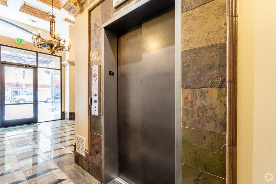 More Photos Of 513-517 SW 4th Ave, Portland Loft Creative Space For Lease