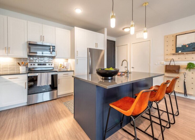 More Photos Of 411 W Commerce St, Dallas Apartments For Lease