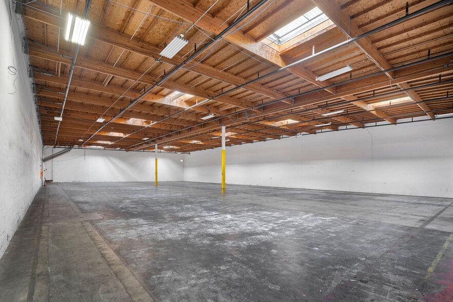 More Photos Of 5701 Fresca Dr, La Palma Warehouse For Lease